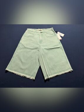 100% Cotton Size XS NWT Honor The Gift Raw Edge Baggy Short